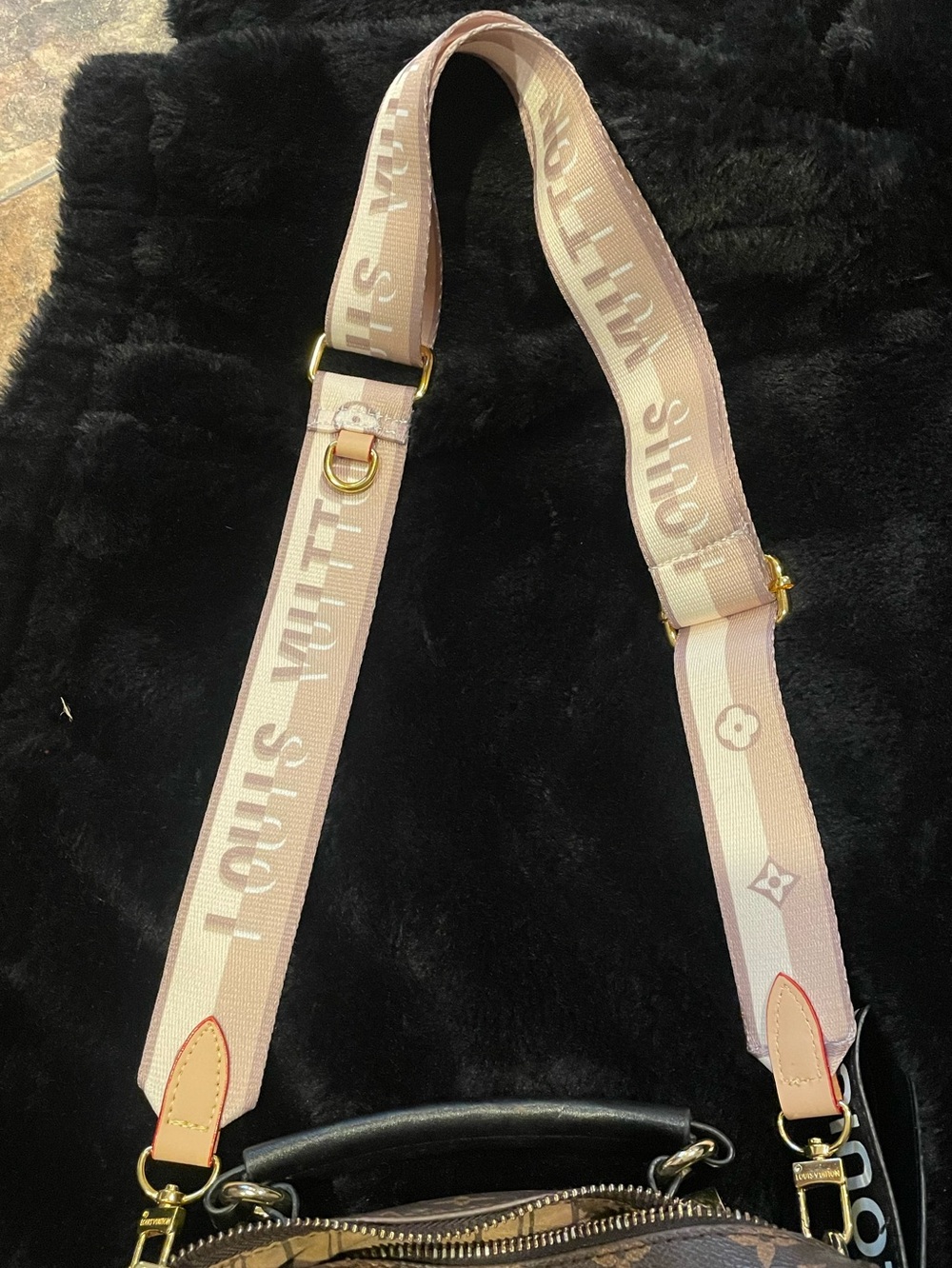 LVee monogram logo bag purse strap adjustable 💕🔥
